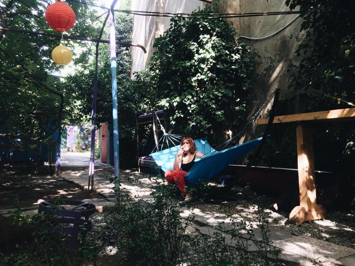 Zgarbi Hostel Тбилиси Экстерьер фото