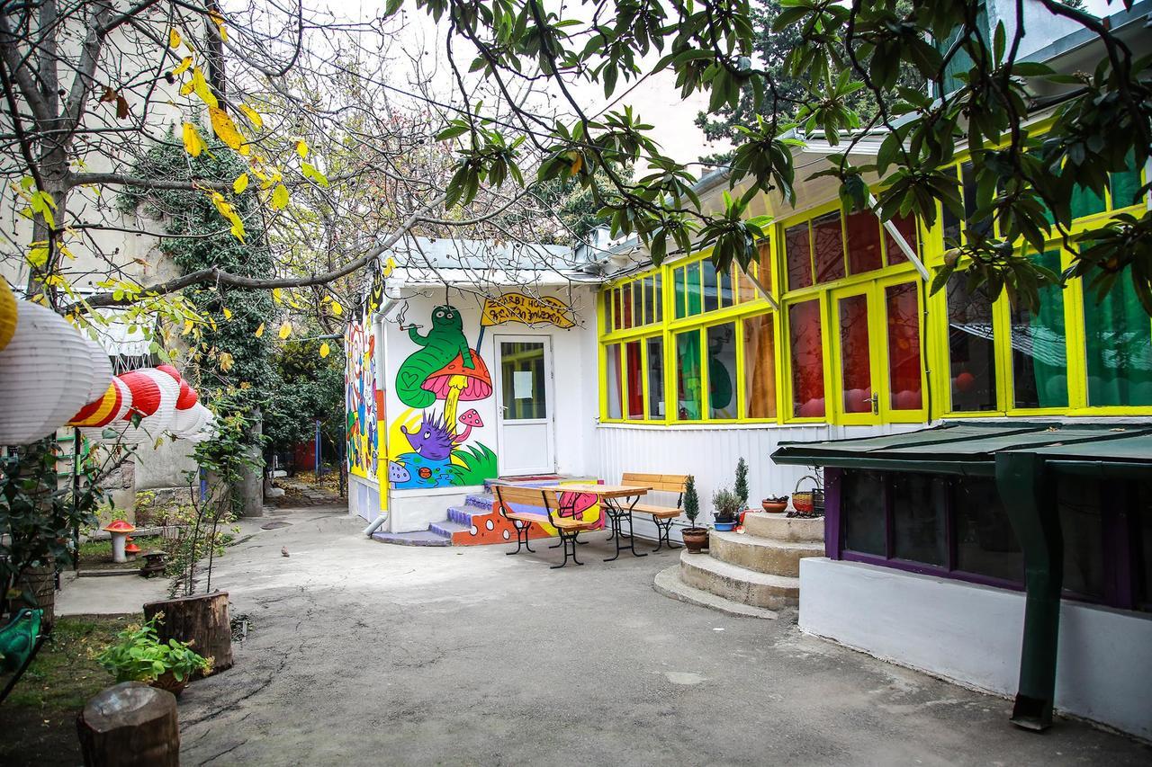 Zgarbi Hostel Тбилиси Экстерьер фото