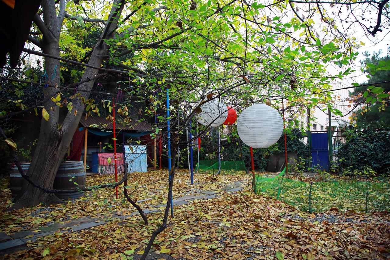 Zgarbi Hostel Тбилиси Экстерьер фото