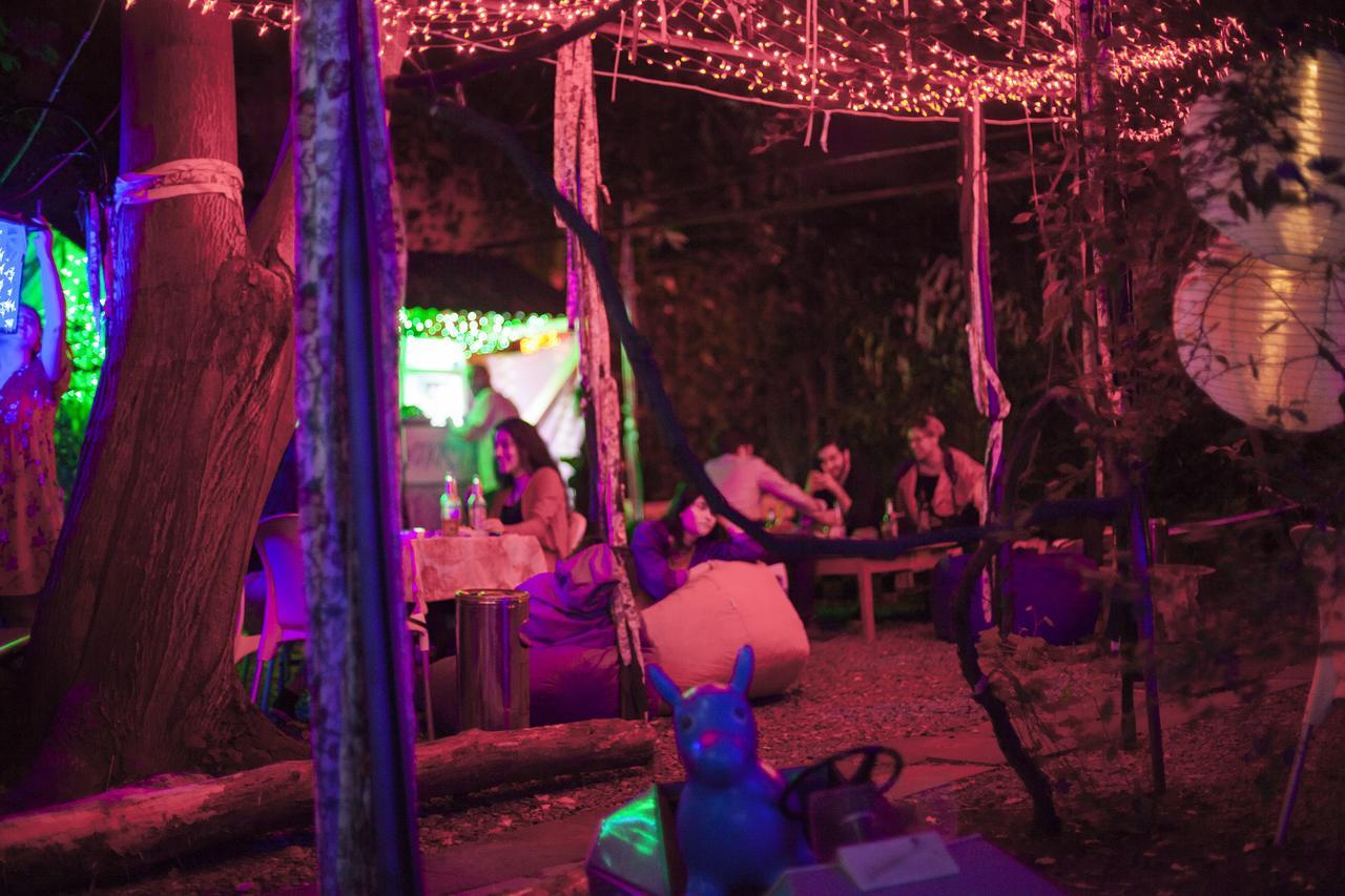 Zgarbi Hostel Тбилиси Экстерьер фото