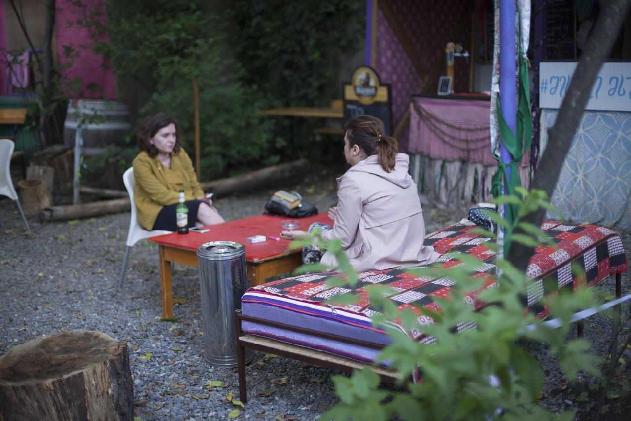 Zgarbi Hostel Тбилиси Экстерьер фото